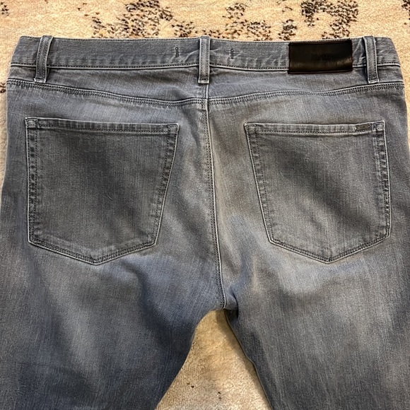 Hugo Boss Red Label - Picture 4 of 10